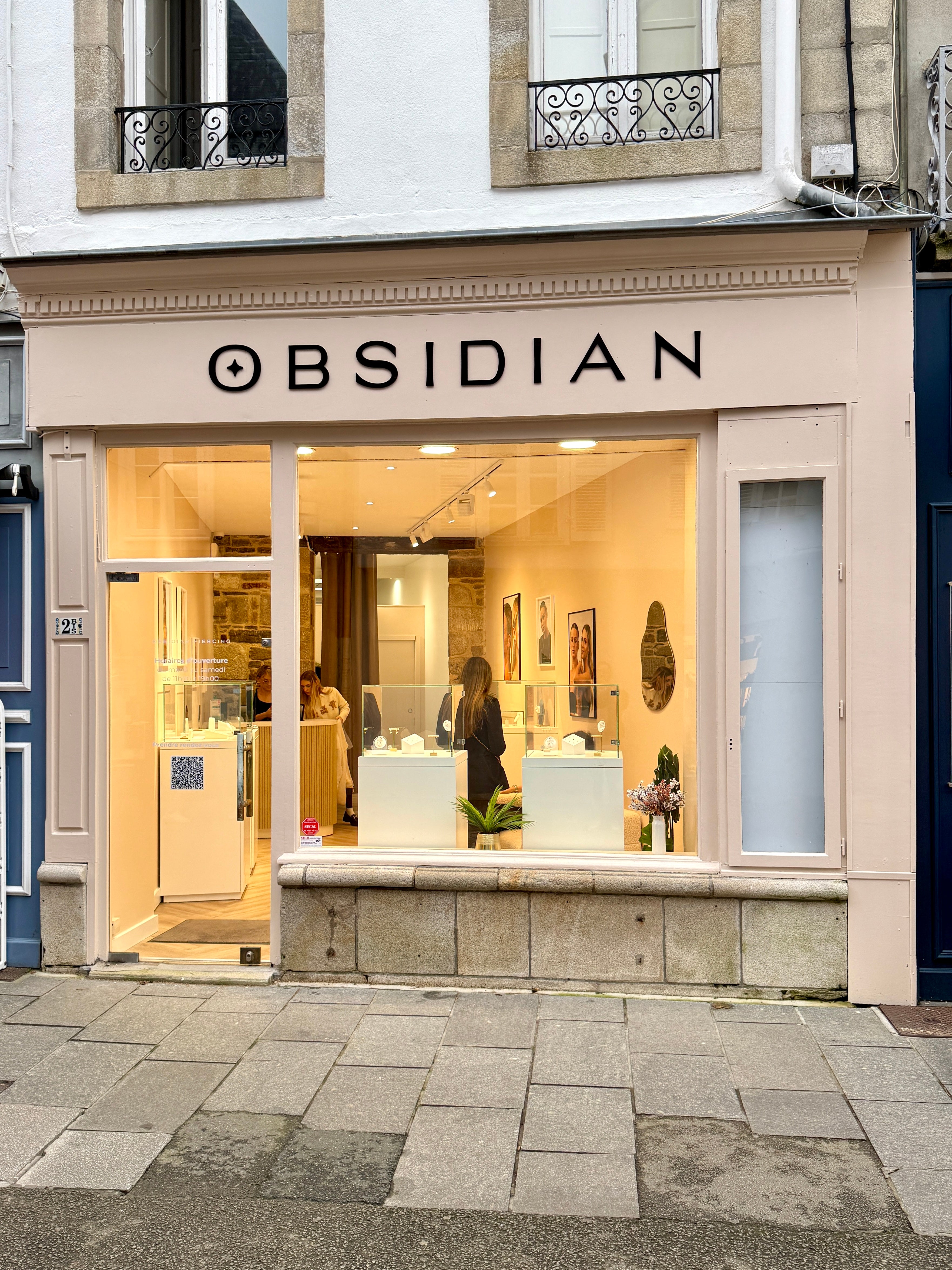 Boutique de Quimper - Obsidian Piering